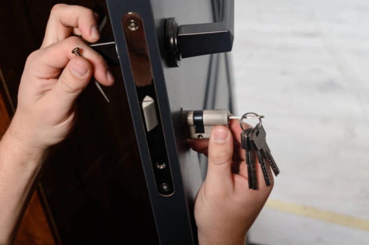 Locksmith services provided  photo 1