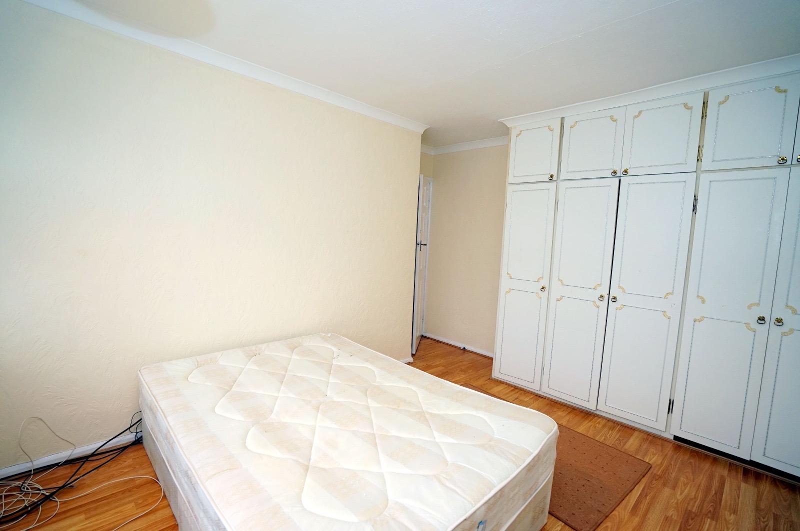 property primary image