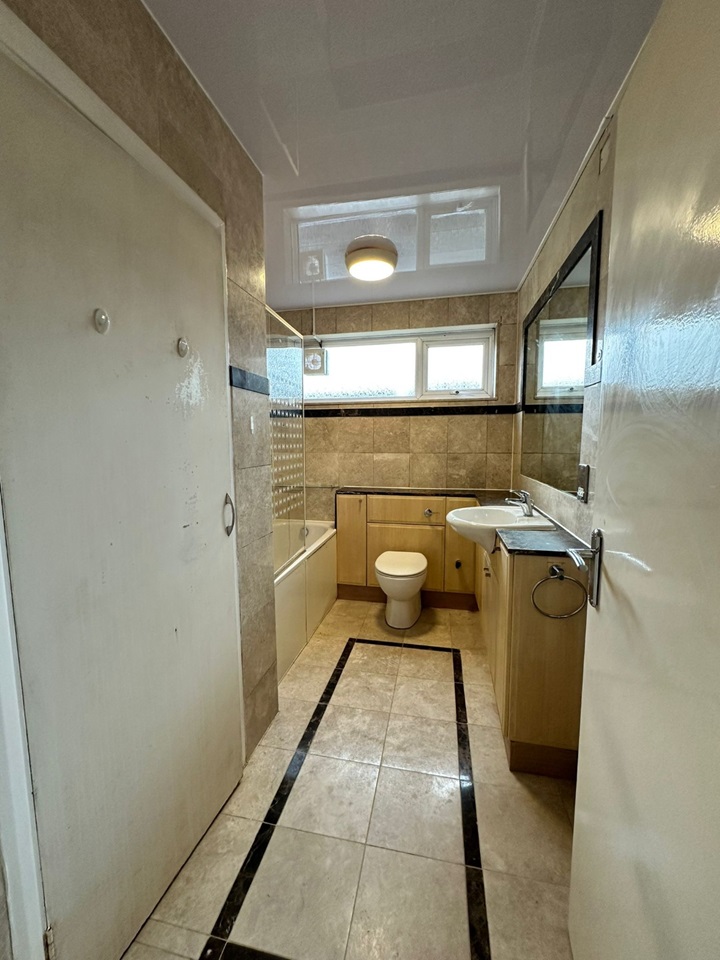 property primary image