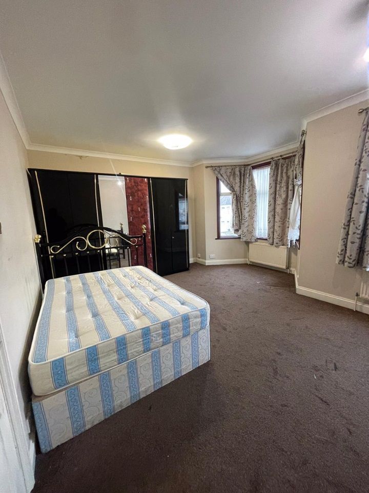 property primary image