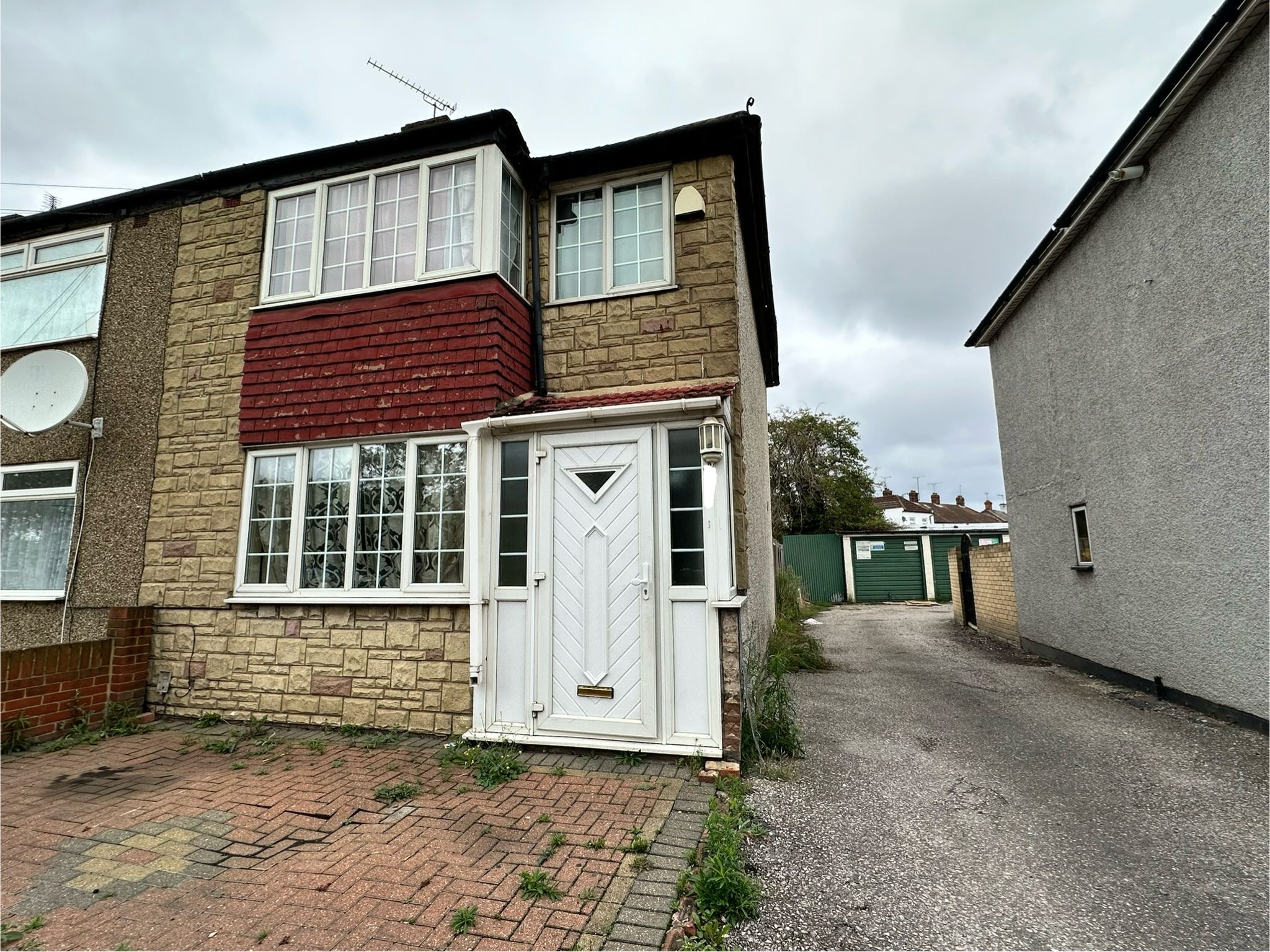 property primary image