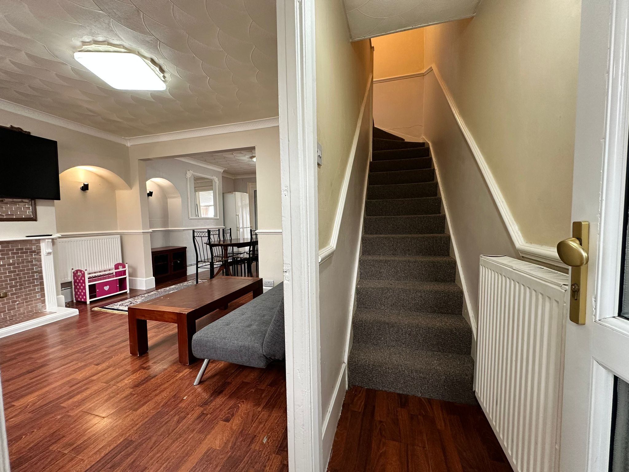 property primary image