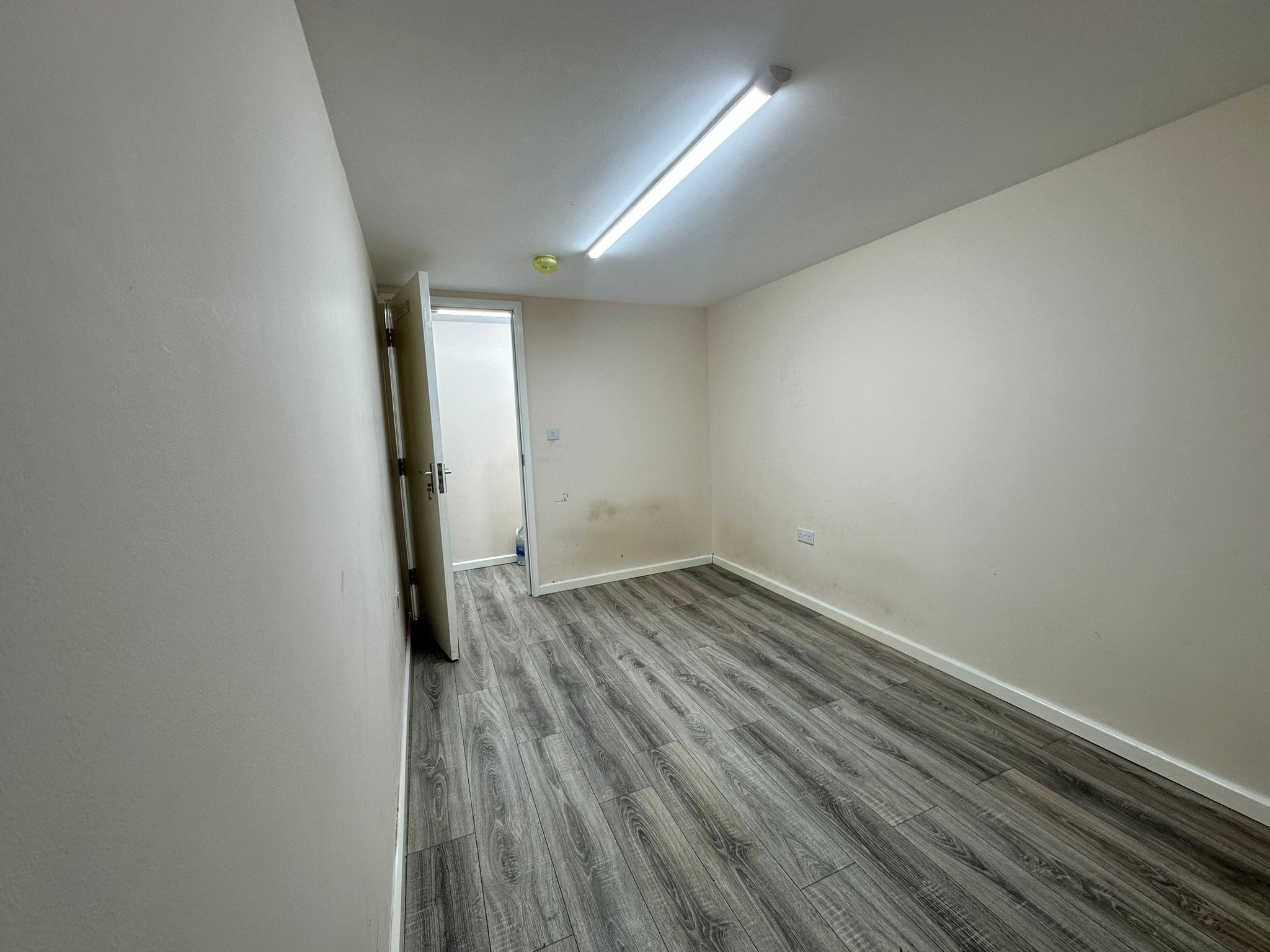 property primary image