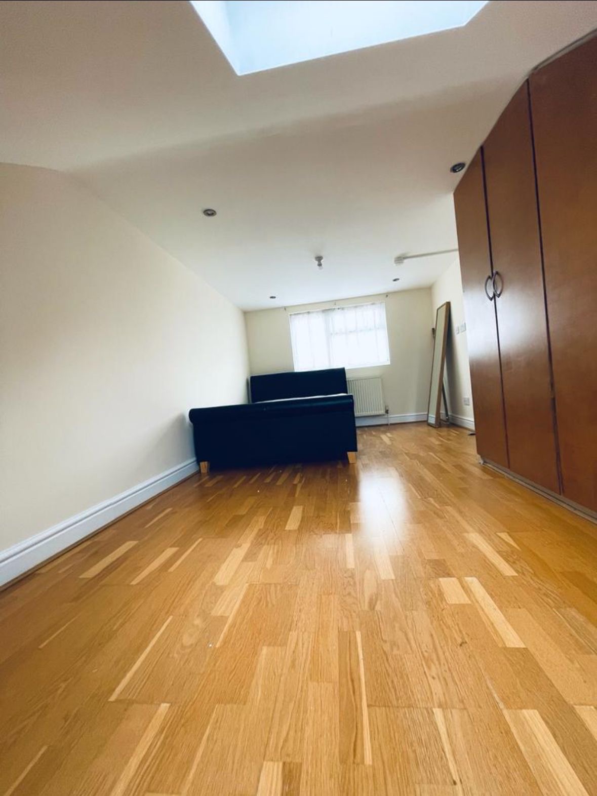 property primary image