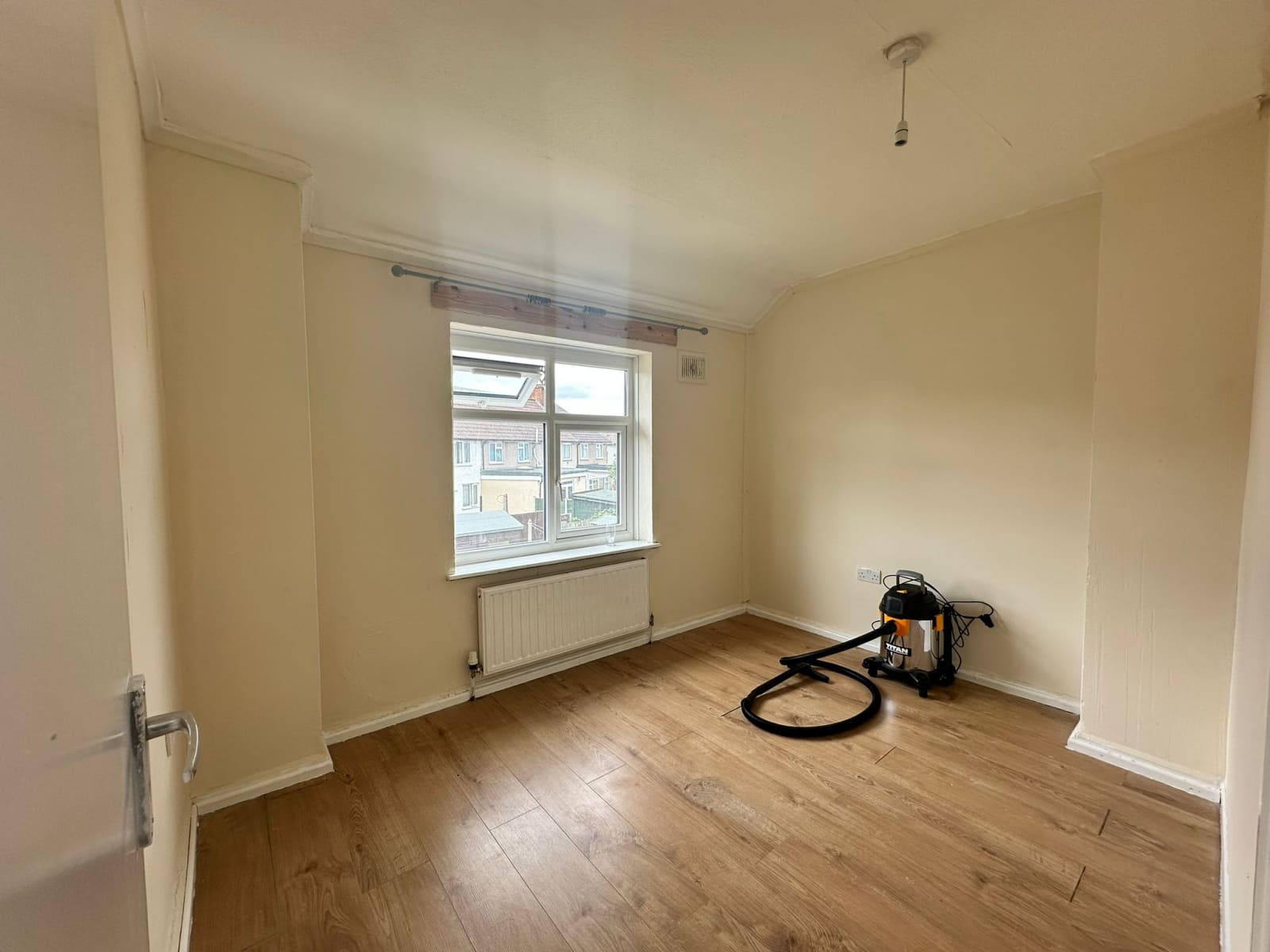 property primary image