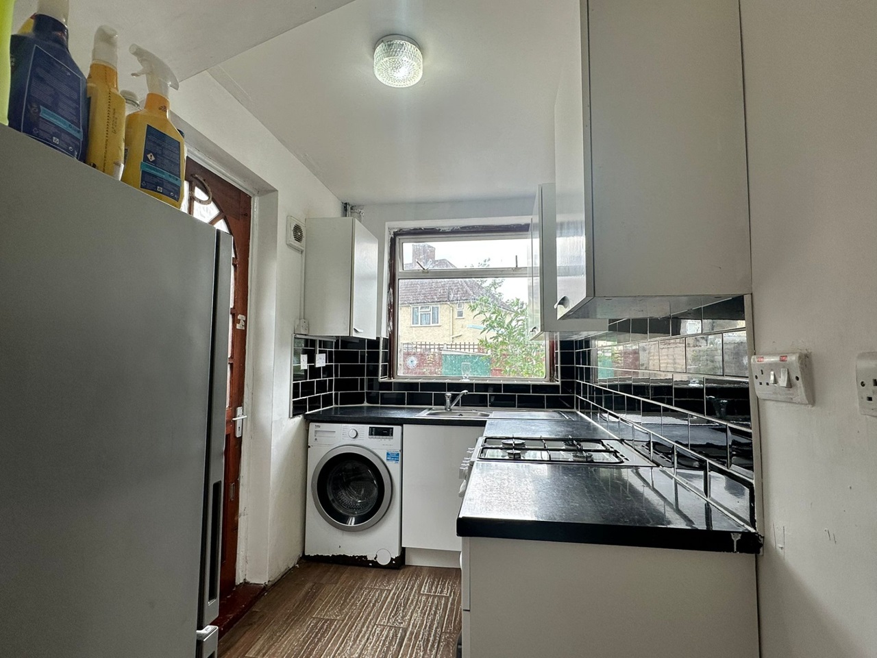 property primary image