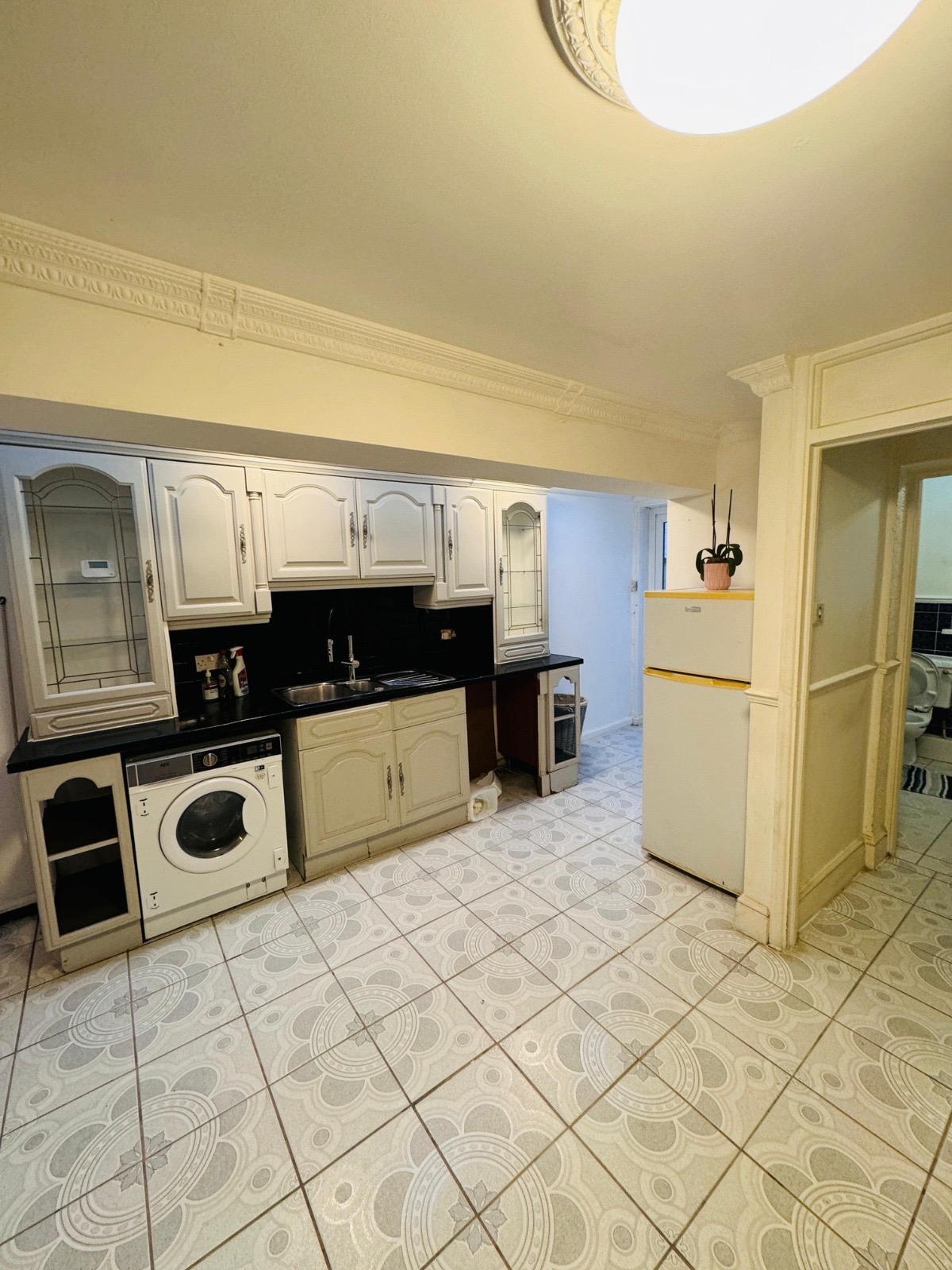 property primary image