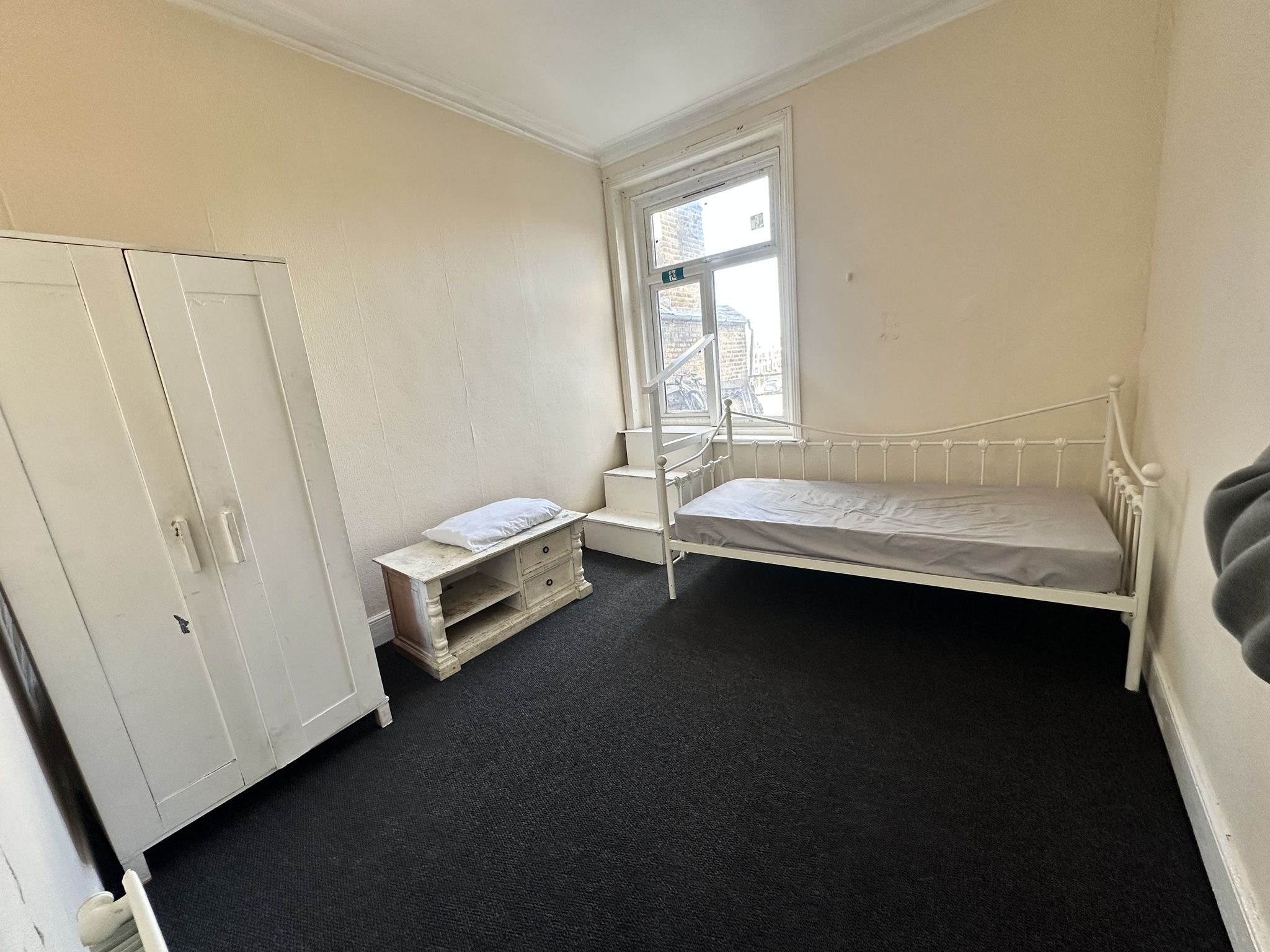 property primary image